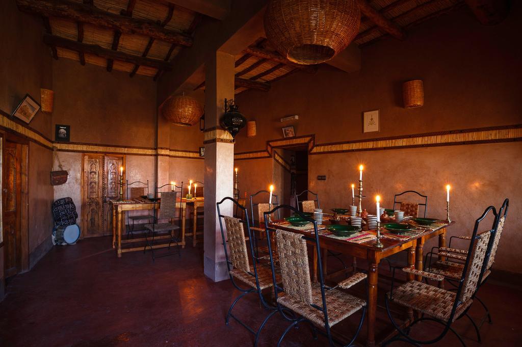 Kasbah Tebi Panzió Ajt Benhaddu Kültér fotó