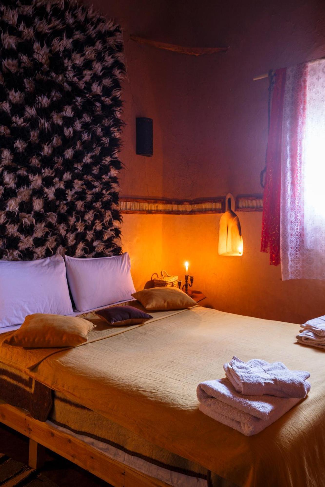 Kasbah Tebi Panzió Ajt Benhaddu Kültér fotó
