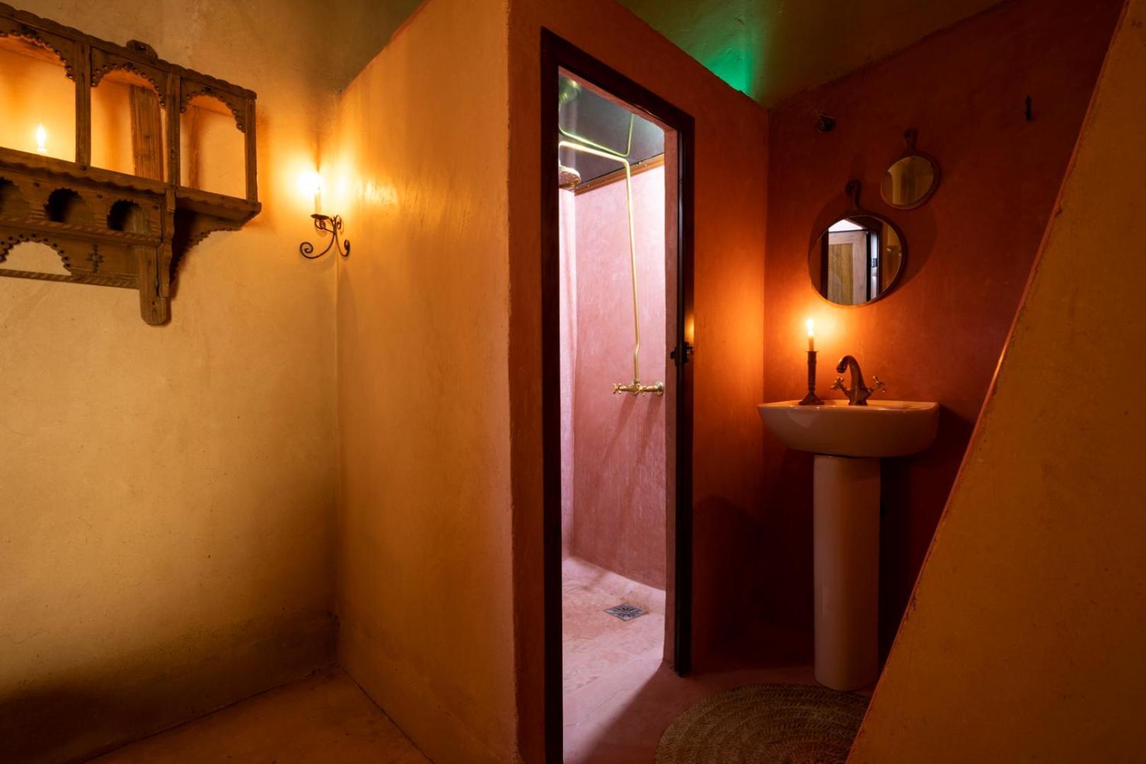 Kasbah Tebi Panzió Ajt Benhaddu Kültér fotó