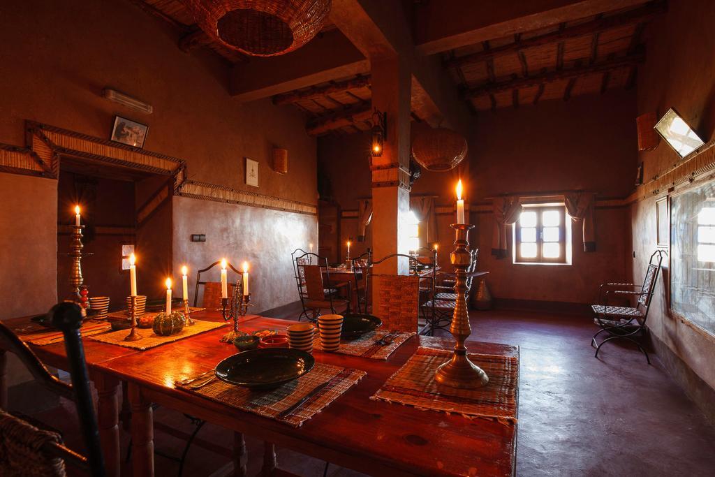 Kasbah Tebi Panzió Ajt Benhaddu Kültér fotó